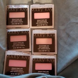 Blush/mineral cheek color
